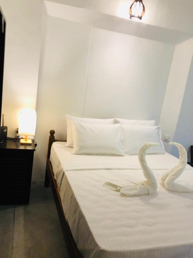 Haus 35 Bed & Breakfast Weligama Eksteriør bilde